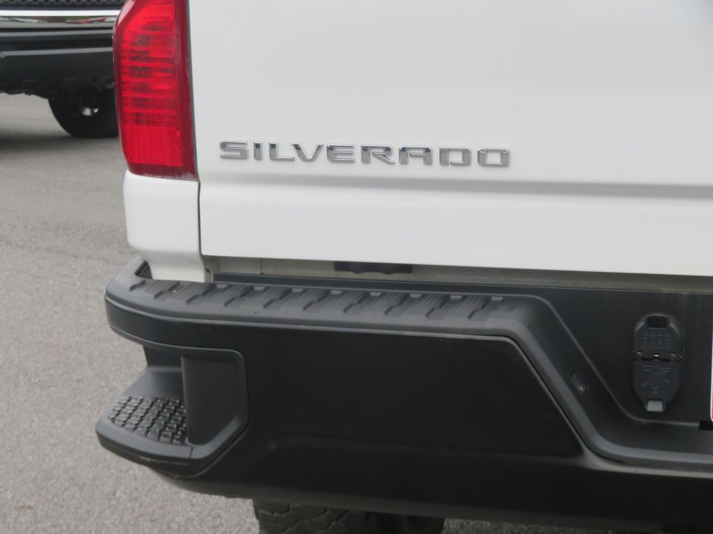 Photo 68 of this CHEVROLET SILVERADO 2500
