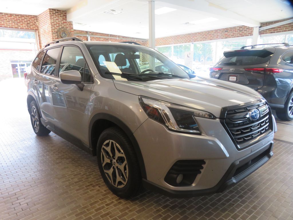 Photo 3 of this SUBARU FORESTER