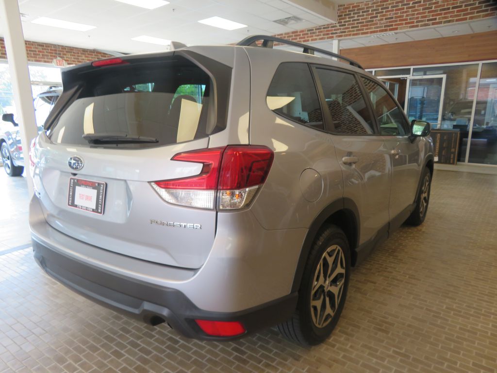 Photo 4 of this SUBARU FORESTER