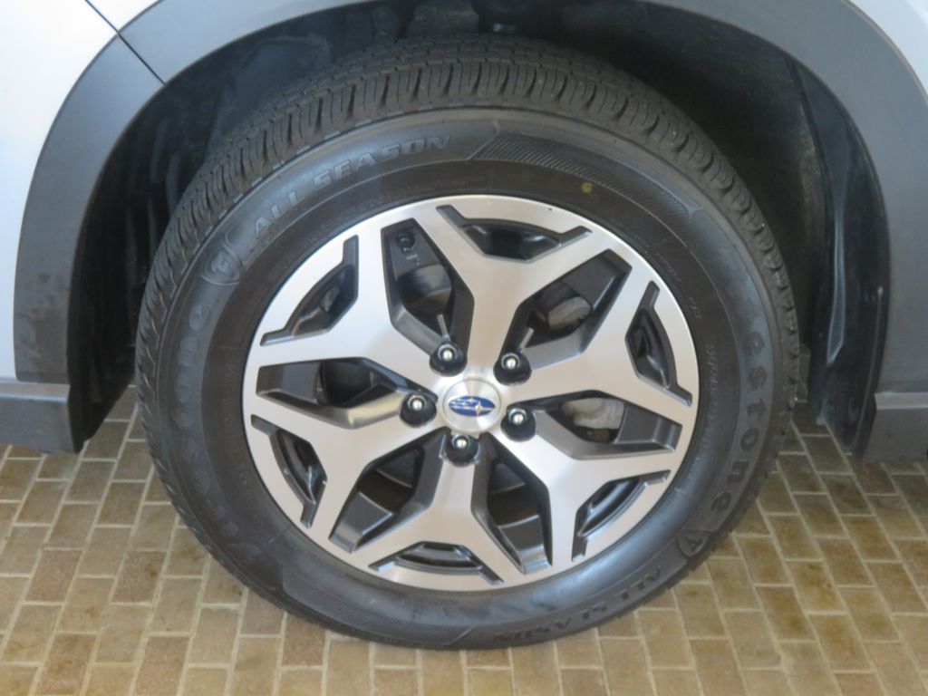 Photo 7 of this SUBARU FORESTER