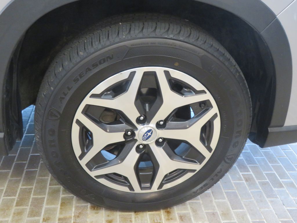 Photo 10 of this SUBARU FORESTER