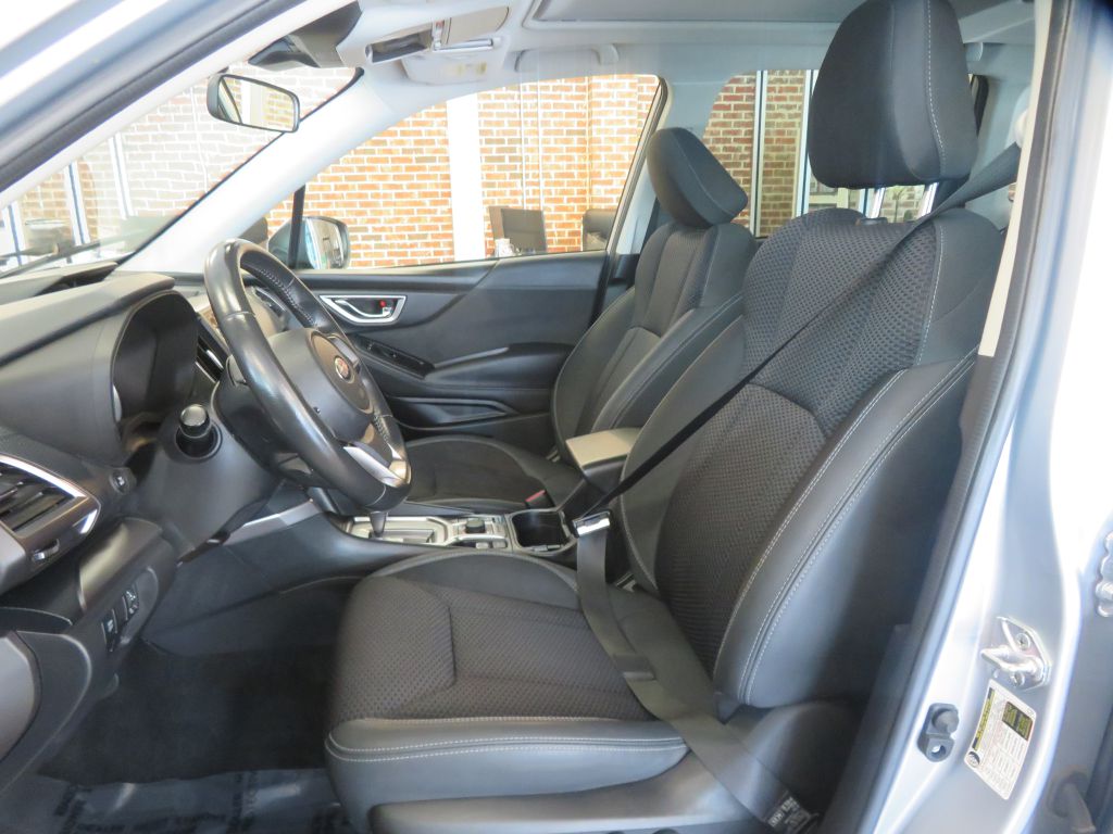 Photo 15 of this SUBARU FORESTER