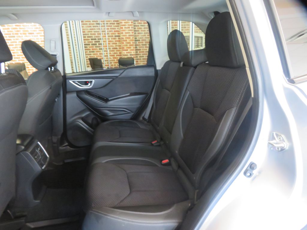 Photo 19 of this SUBARU FORESTER
