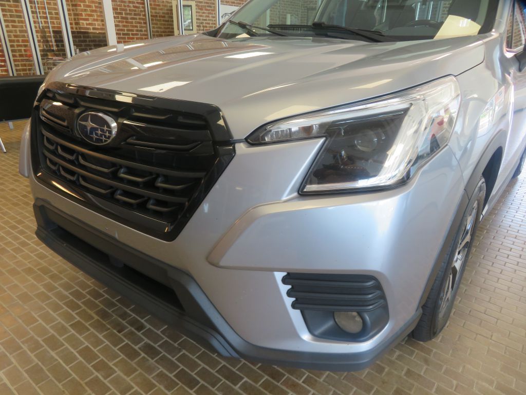 Photo 61 of this SUBARU FORESTER