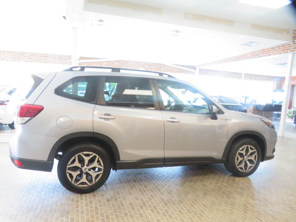 Photo 66 of this SUBARU FORESTER