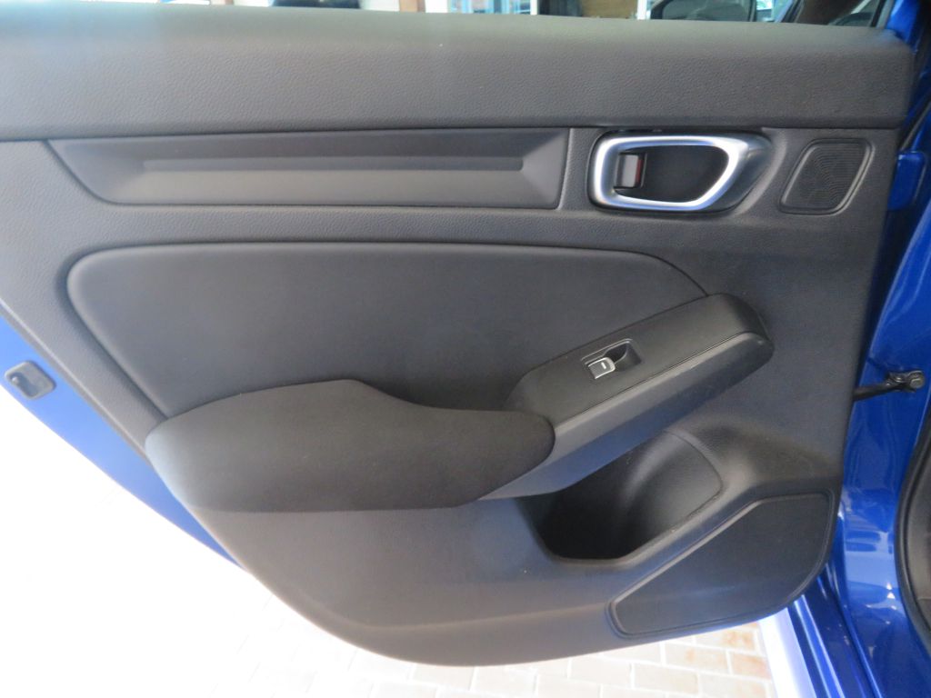 Photo 17 of this HONDA CIVIC