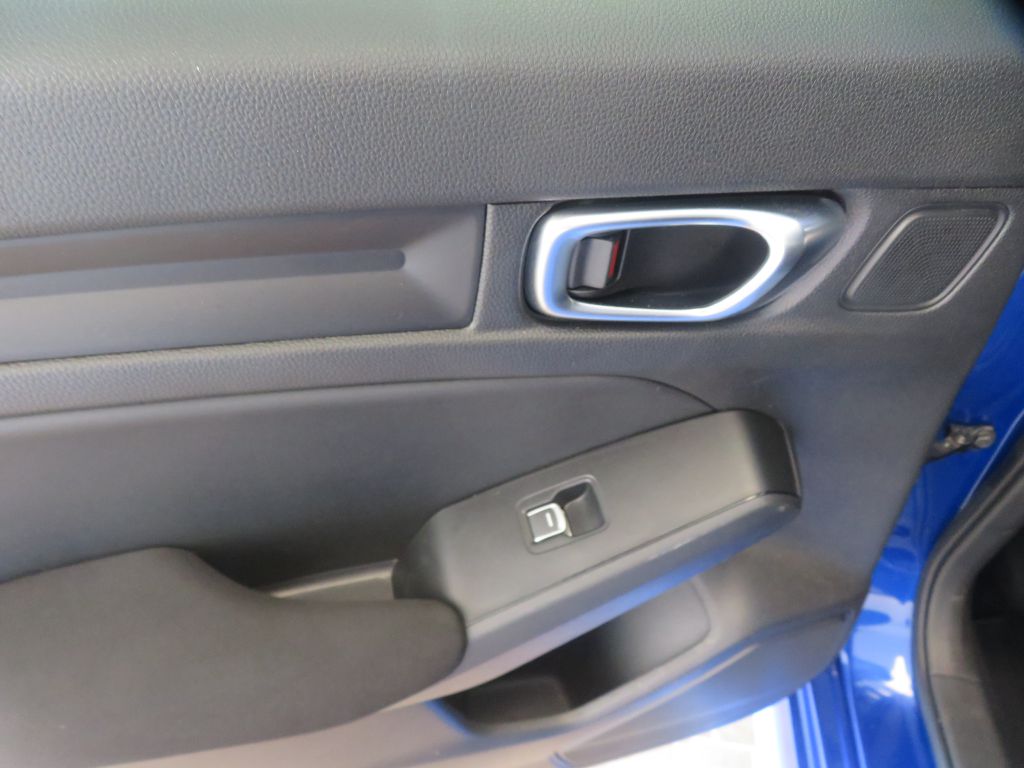 Photo 18 of this HONDA CIVIC