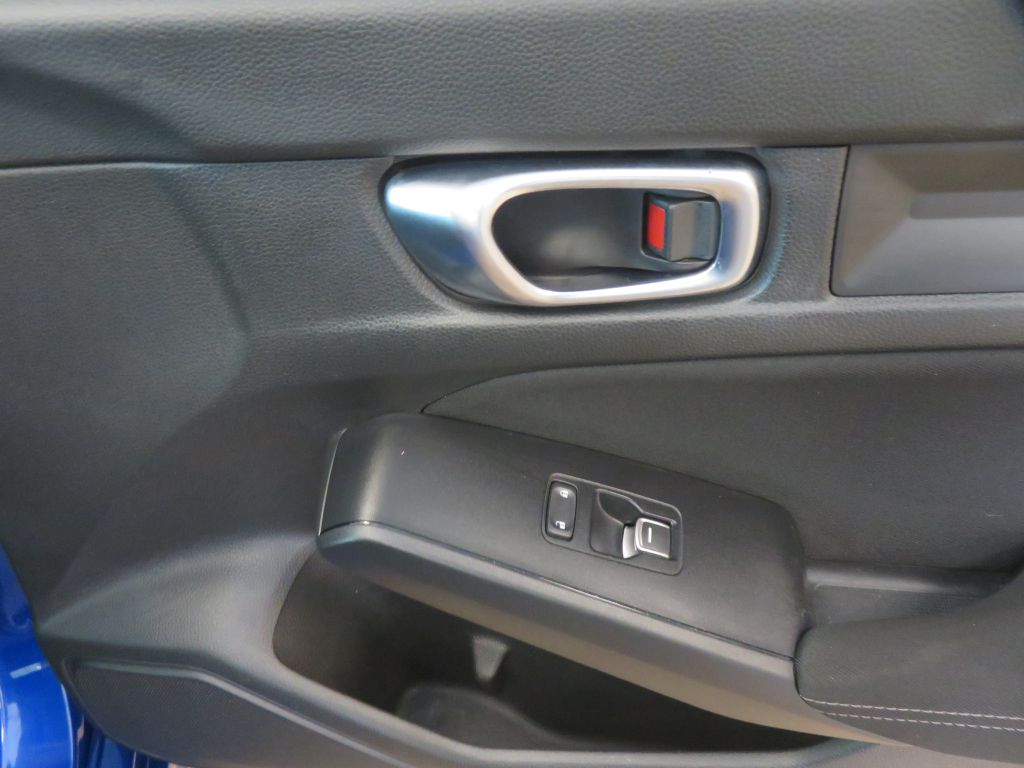 Photo 24 of this HONDA CIVIC