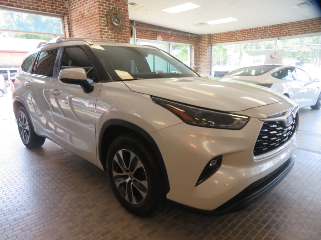 Photo 3 of this TOYOTA HIGHLANDER
