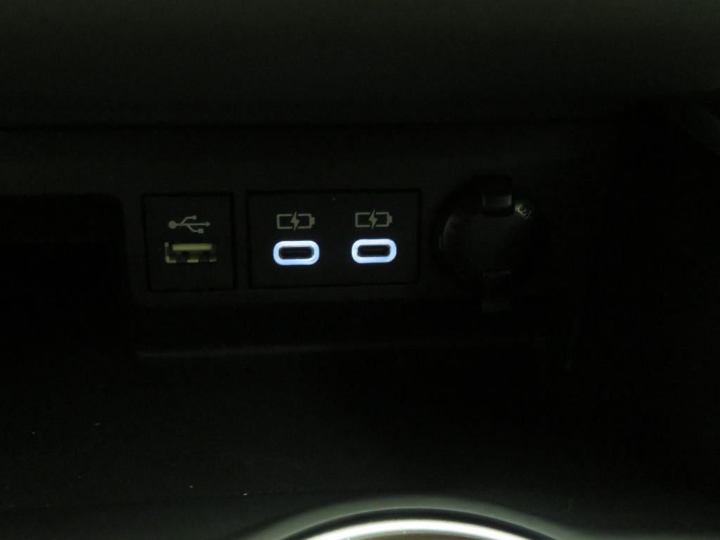 Photo 46 of this TOYOTA HIGHLANDER