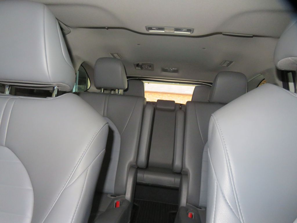 Photo 51 of this TOYOTA HIGHLANDER