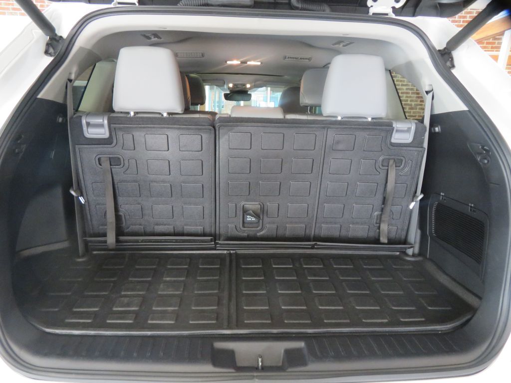 Photo 57 of this TOYOTA HIGHLANDER