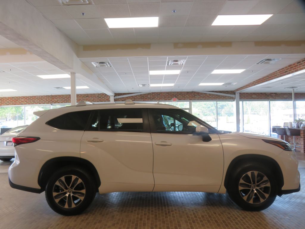 Photo 69 of this TOYOTA HIGHLANDER