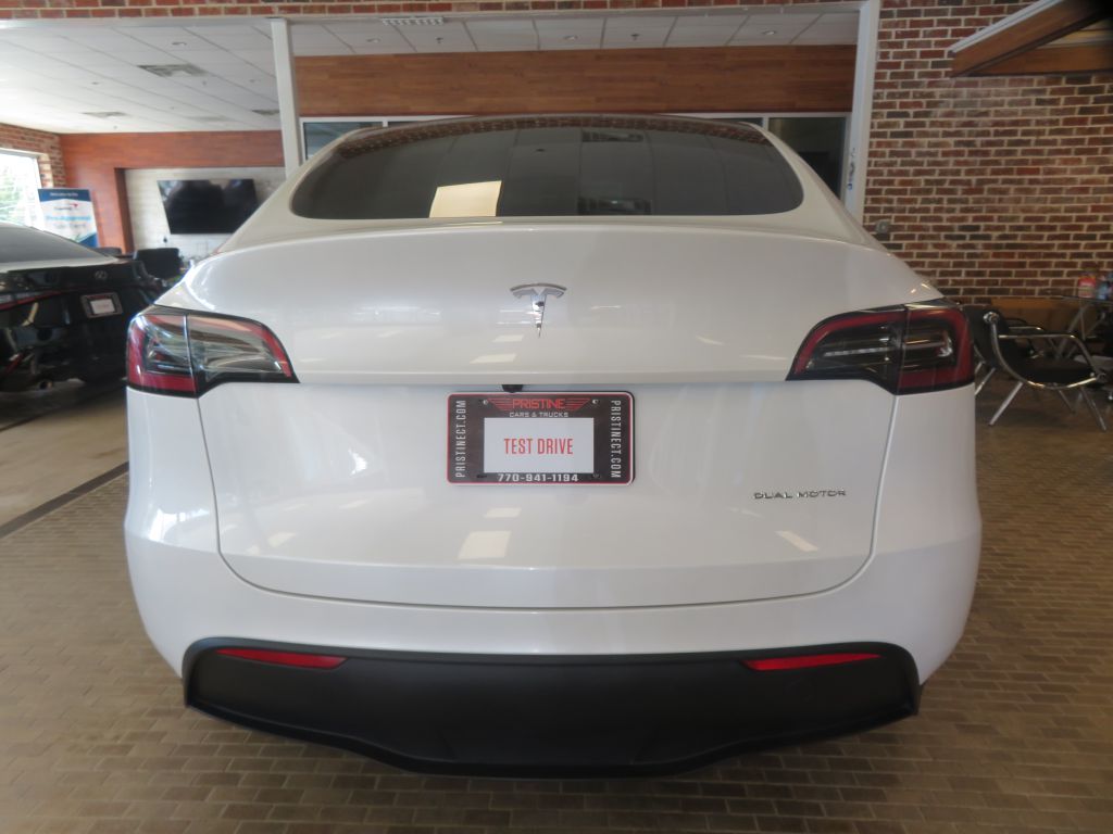 Photo 5 of this TESLA MODEL Y