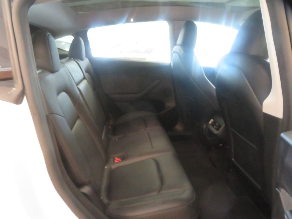 Photo 23 of this TESLA MODEL Y