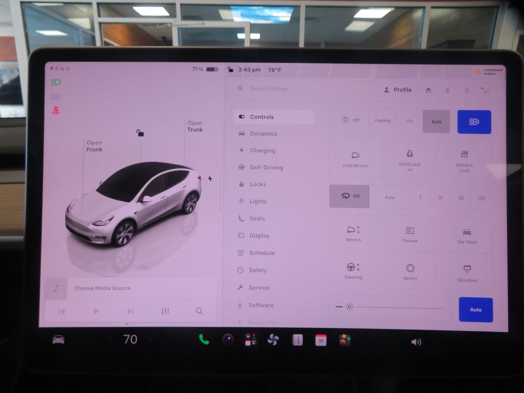 Photo 30 of this TESLA MODEL Y