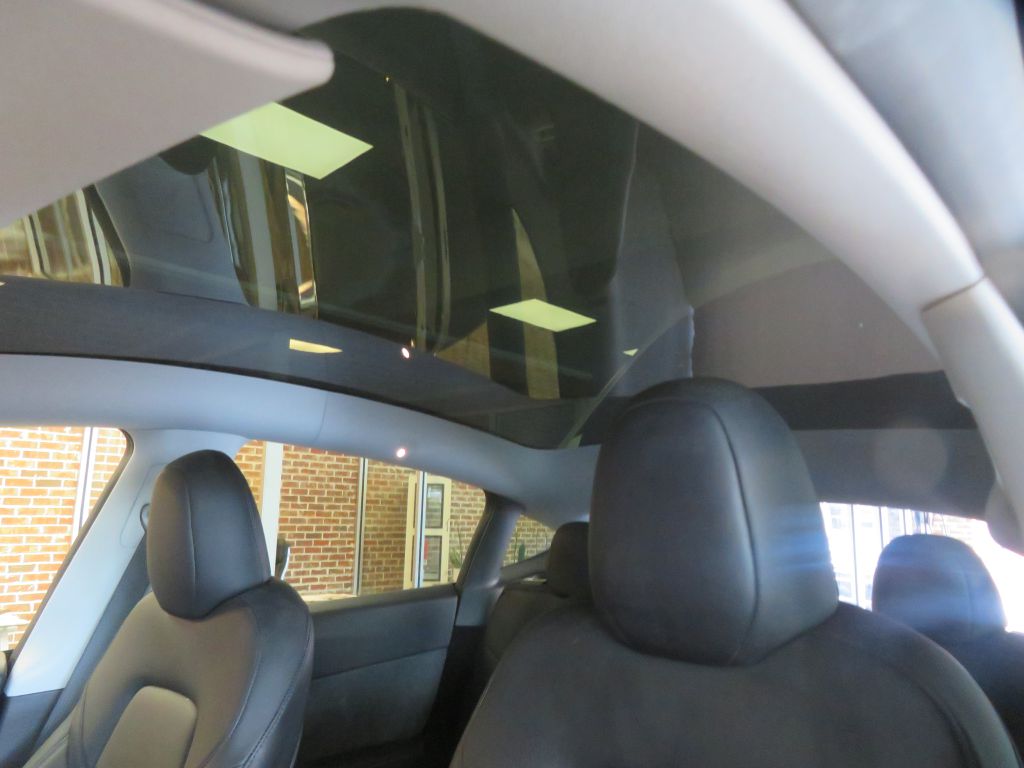 Photo 48 of this TESLA MODEL Y