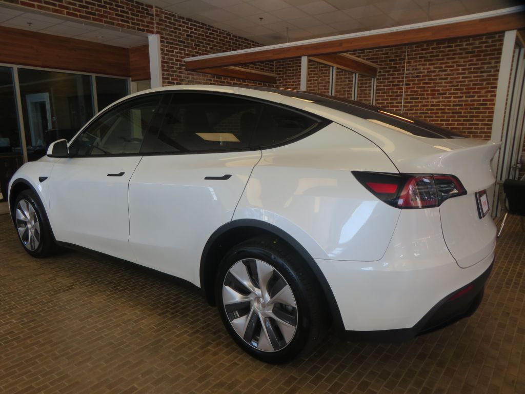 Photo 66 of this TESLA MODEL Y