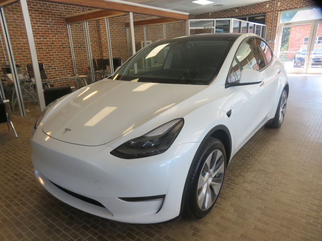 Photo 71 of this TESLA MODEL Y