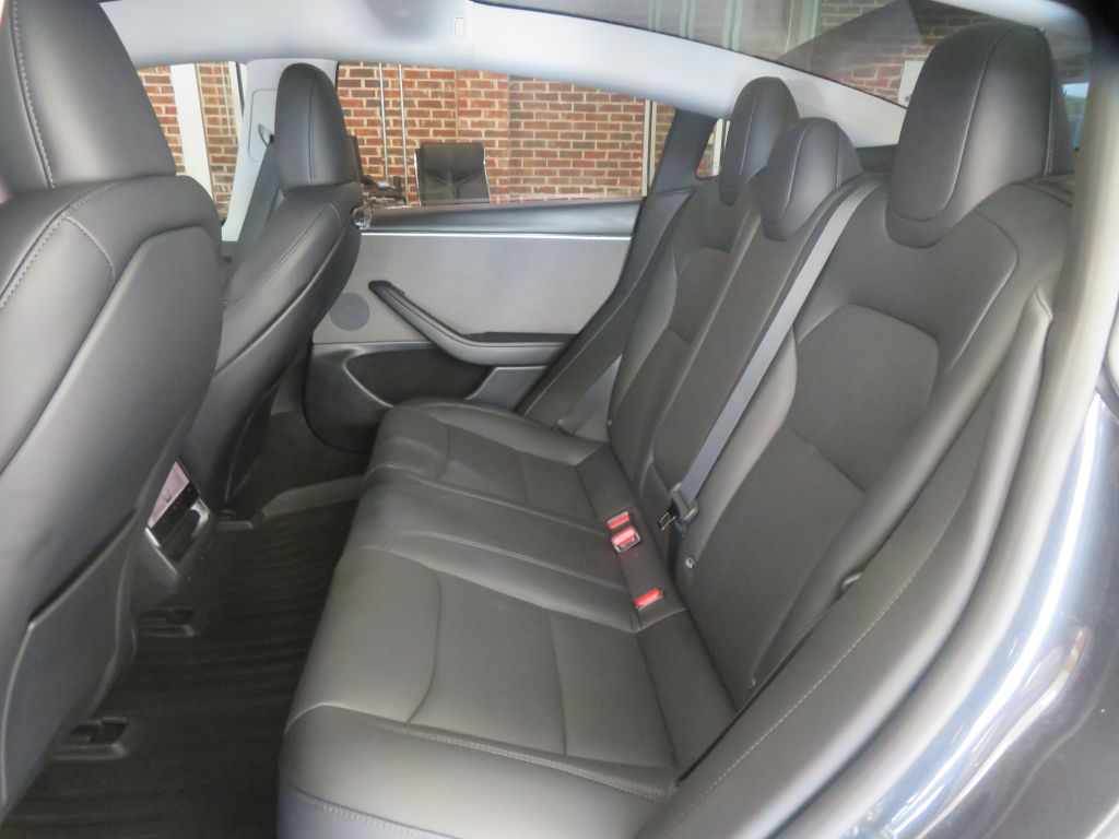 Photo 19 of this TESLA MODEL 3