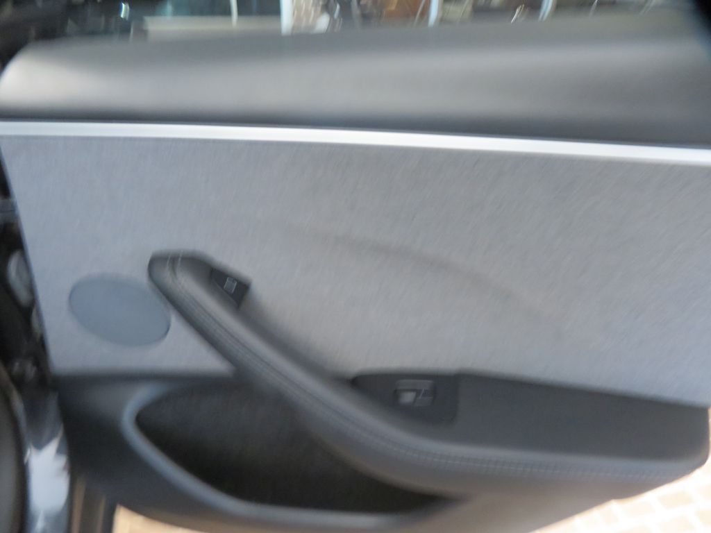 Photo 21 of this TESLA MODEL 3