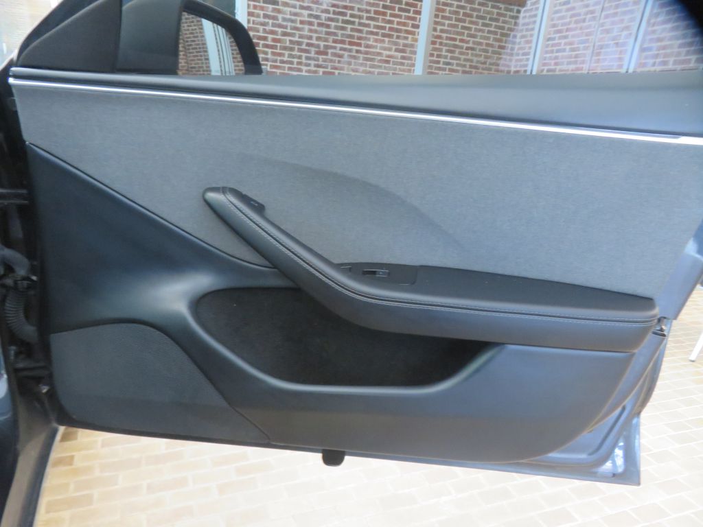 Photo 23 of this TESLA MODEL 3