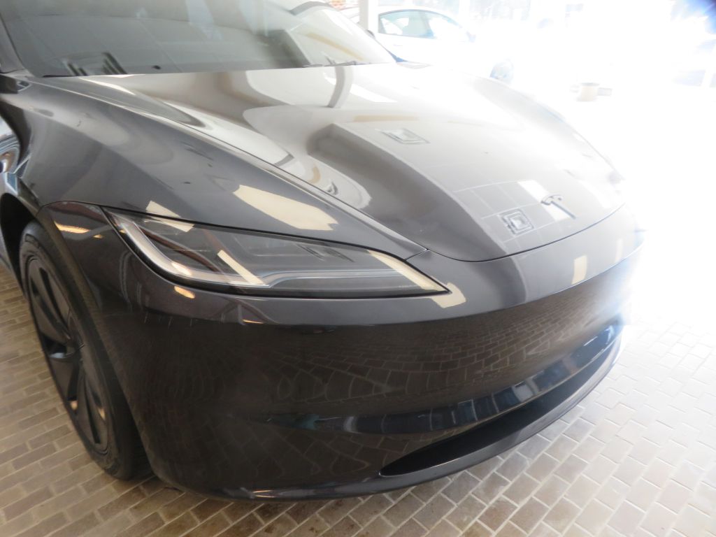 Photo 66 of this TESLA MODEL 3