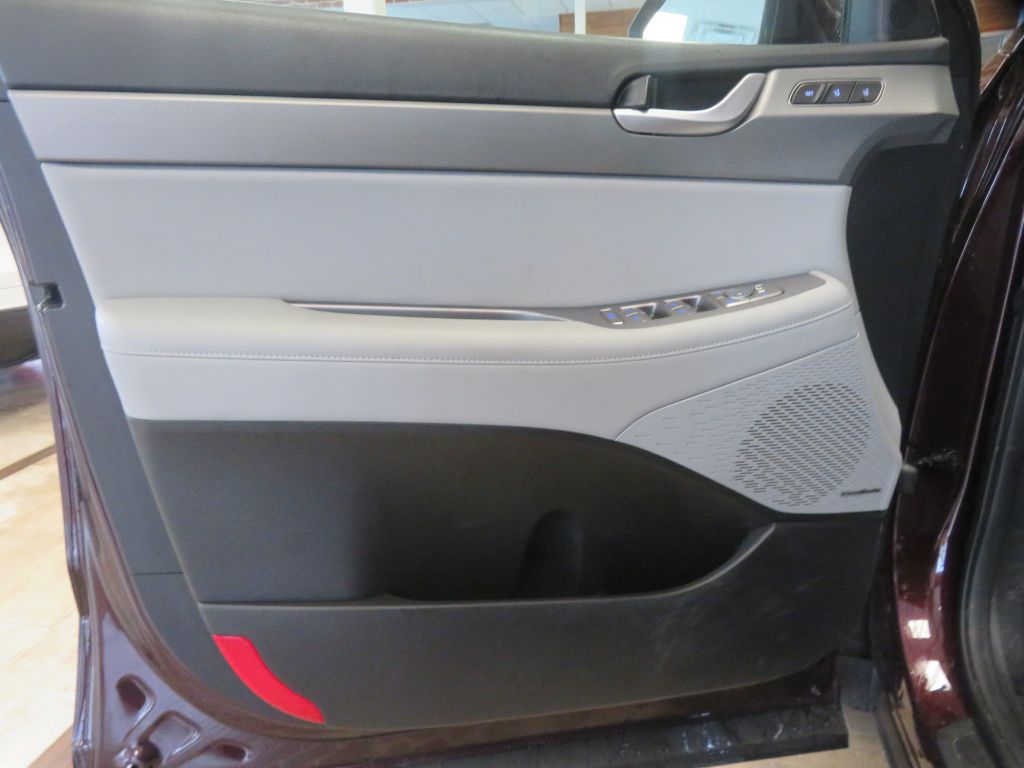 Photo 13 of this HYUNDAI PALISADE