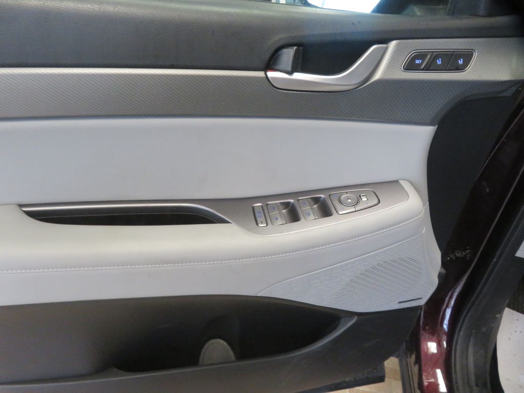 Photo 14 of this HYUNDAI PALISADE