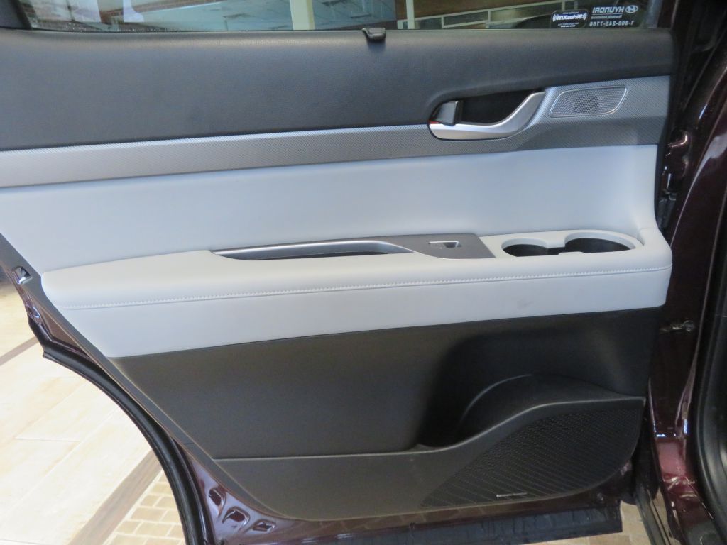 Photo 17 of this HYUNDAI PALISADE