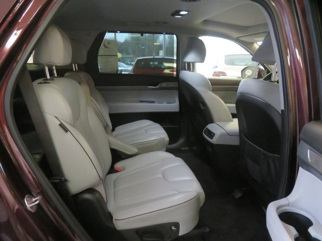 Photo 26 of this HYUNDAI PALISADE