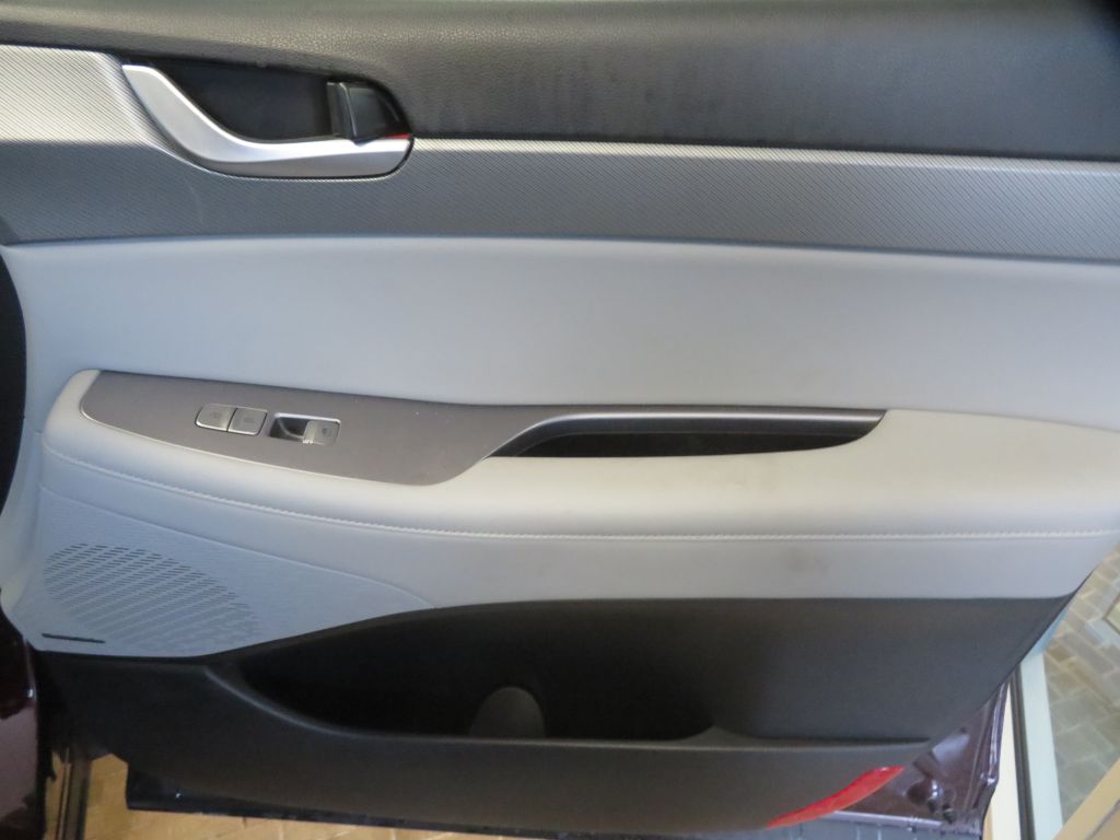 Photo 30 of this HYUNDAI PALISADE