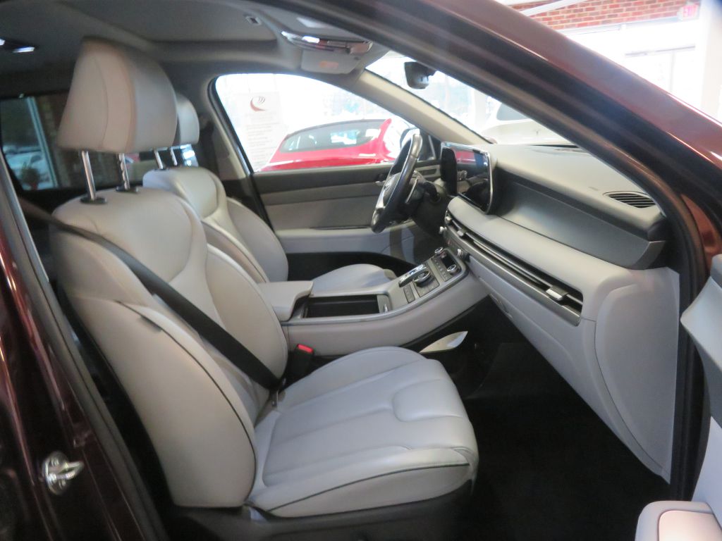 Photo 31 of this HYUNDAI PALISADE