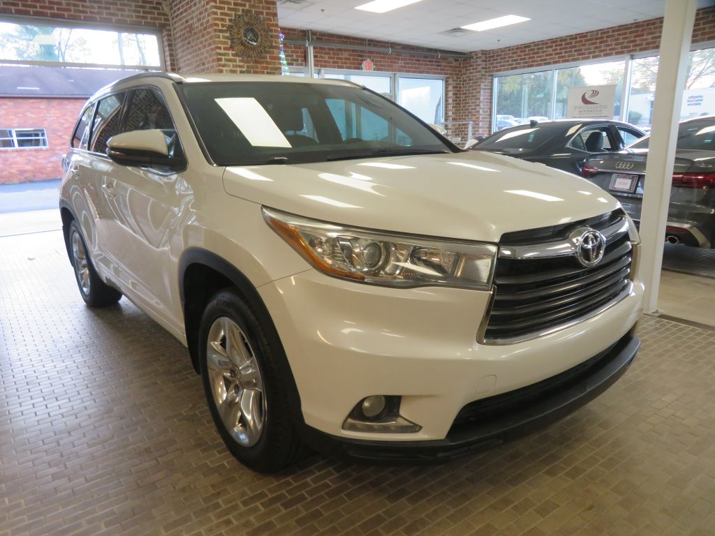 Photo 3 of this TOYOTA HIGHLANDER