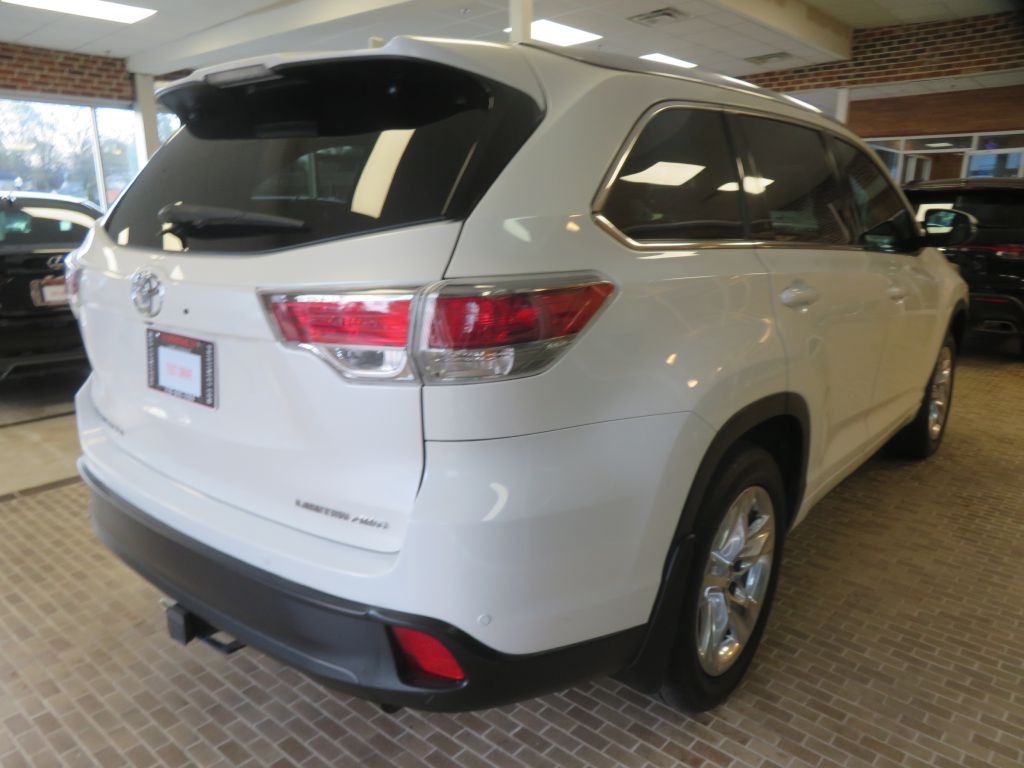 Photo 4 of this TOYOTA HIGHLANDER