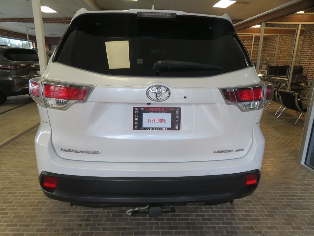 Photo 5 of this TOYOTA HIGHLANDER