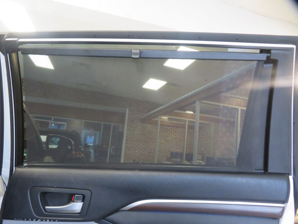 Photo 25 of this TOYOTA HIGHLANDER
