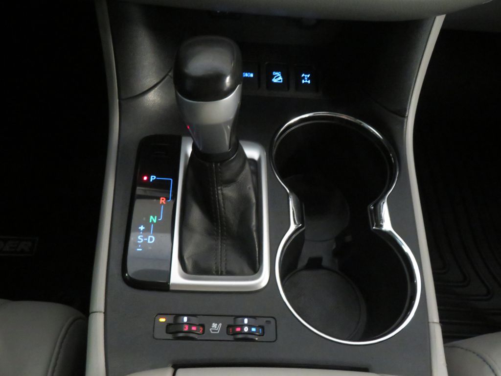 Photo 47 of this TOYOTA HIGHLANDER