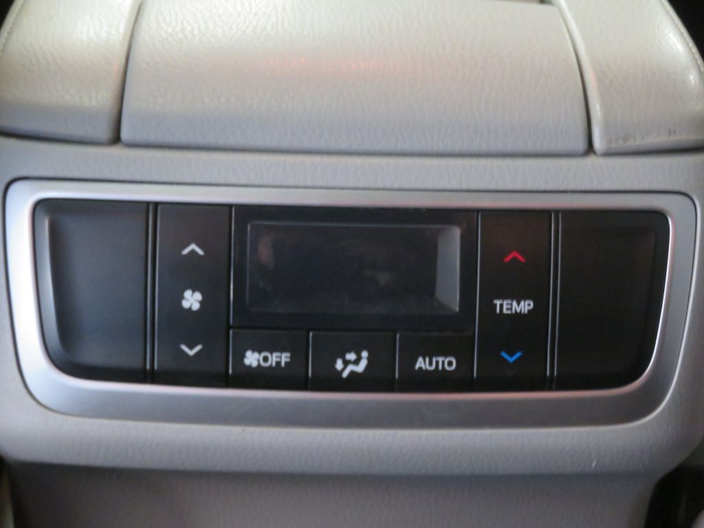 Photo 54 of this TOYOTA HIGHLANDER