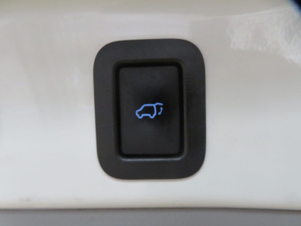 Photo 56 of this TOYOTA HIGHLANDER