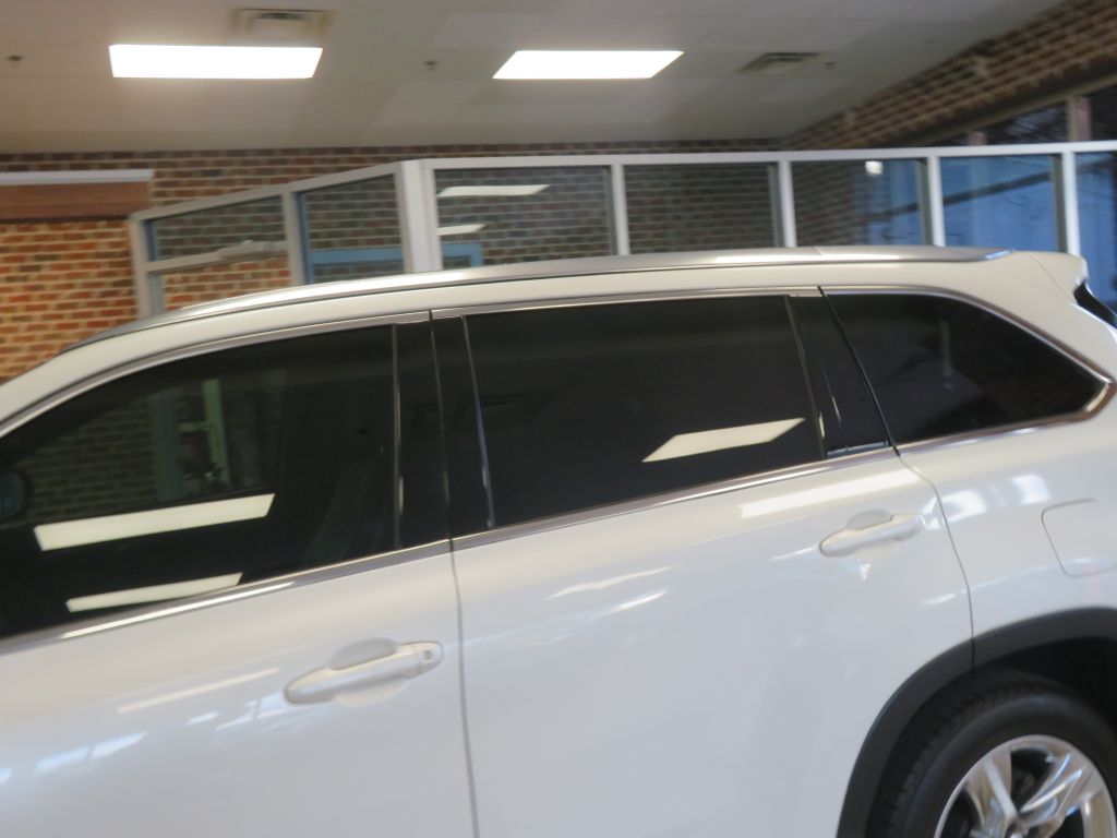 Photo 79 of this TOYOTA HIGHLANDER
