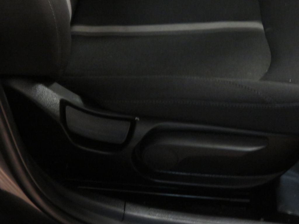 Photo 24 of this HYUNDAI SONATA