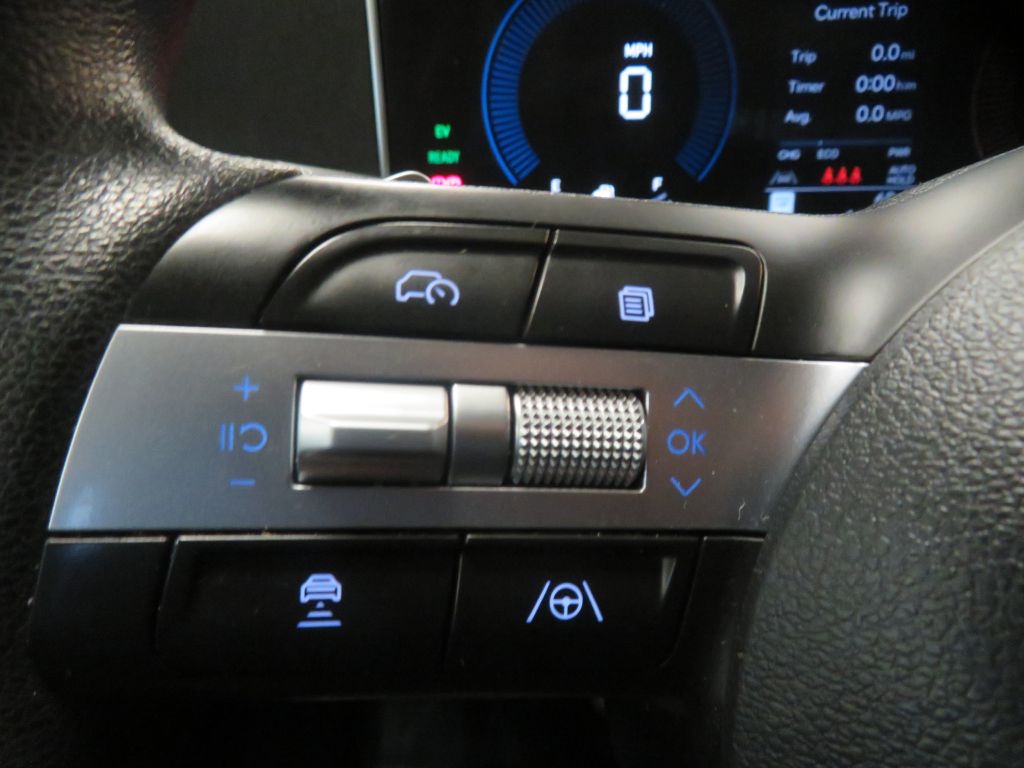 Photo 30 of this HYUNDAI SONATA
