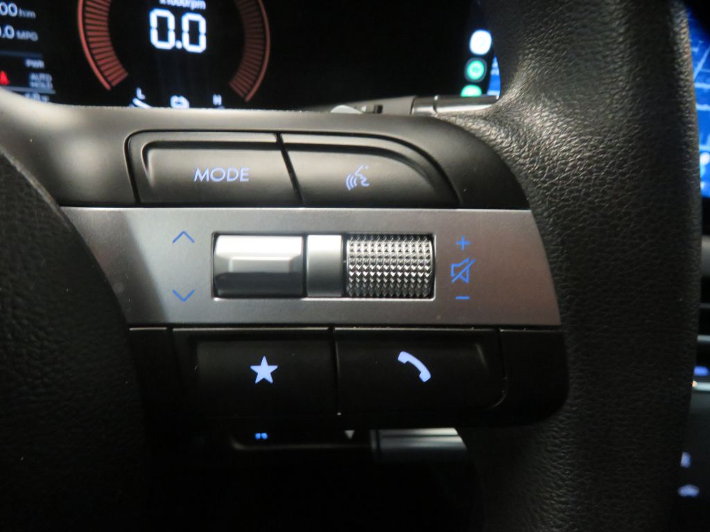 Photo 31 of this HYUNDAI SONATA