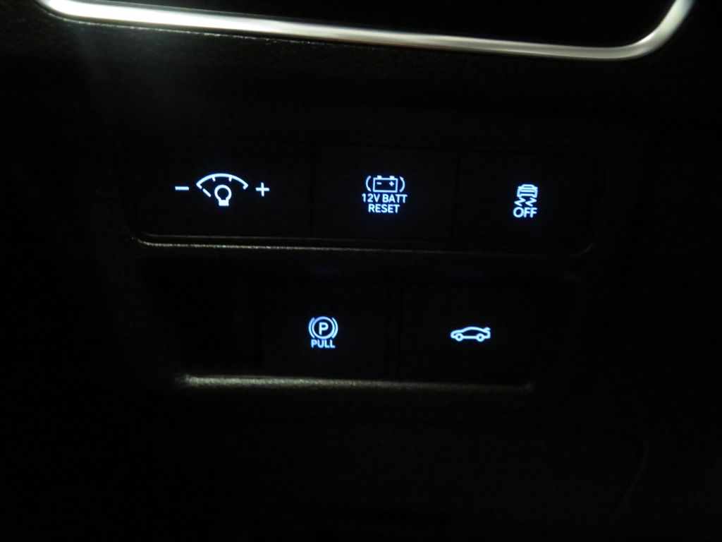 Photo 32 of this HYUNDAI SONATA