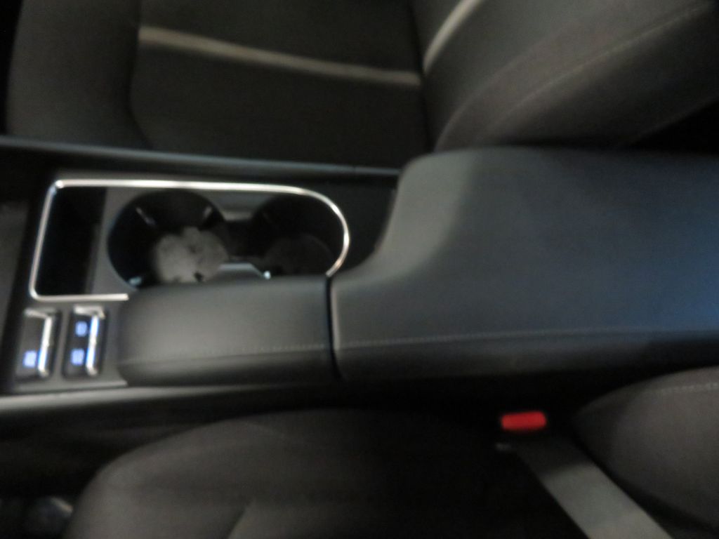 Photo 40 of this HYUNDAI SONATA