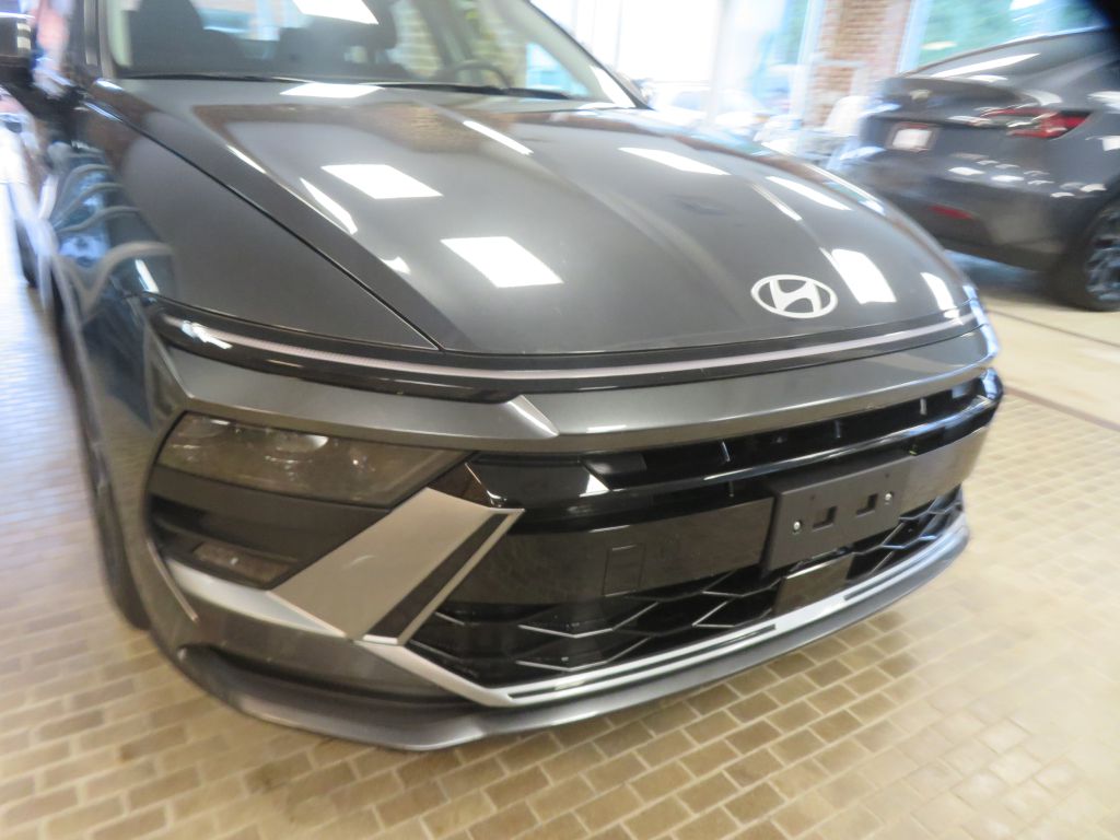 Photo 49 of this HYUNDAI SONATA