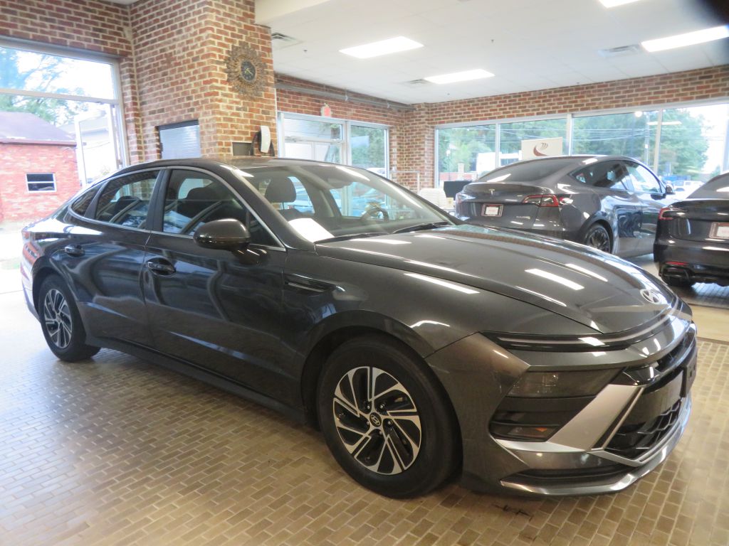 Photo 50 of this HYUNDAI SONATA