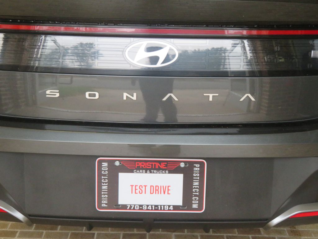 Photo 54 of this HYUNDAI SONATA