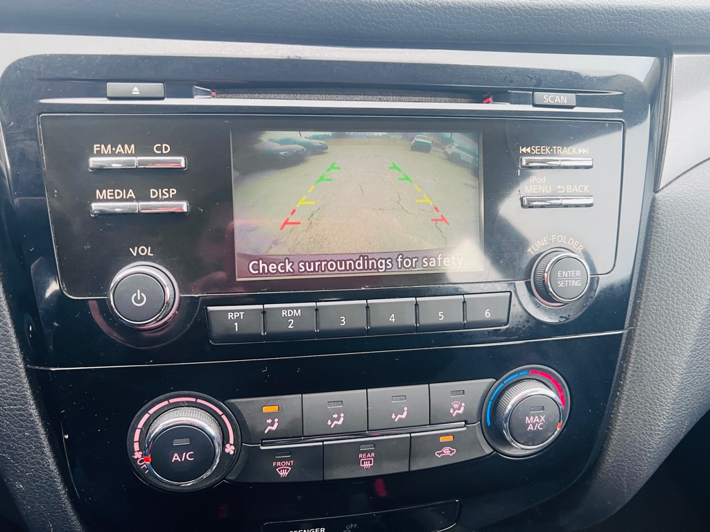 Photo 18 of this NISSAN ROGUE